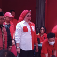 Caleg DPR RI Nadrah Izahari Resmikan Rumah Pemenangan di Bekasi Timur